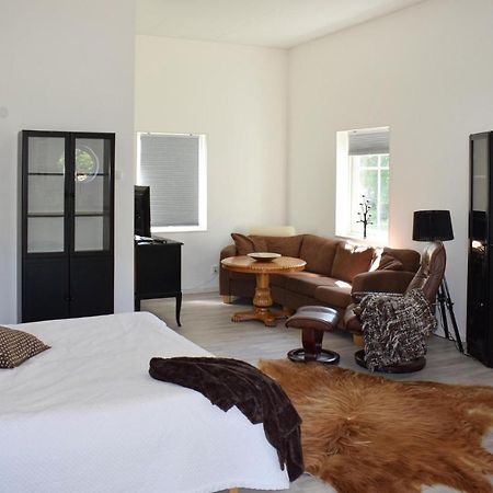 Beautiful Apartment In Lagan With House Sea View Exteriör bild
